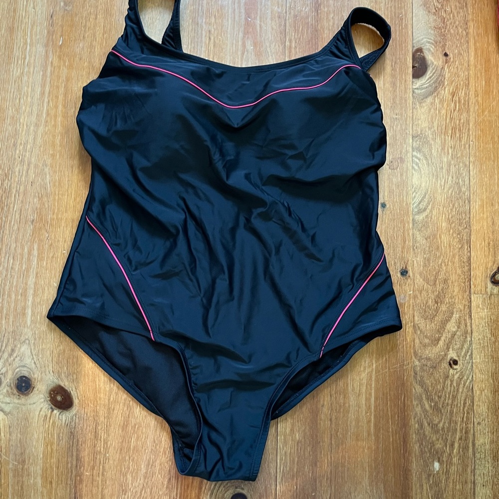 One piece tank